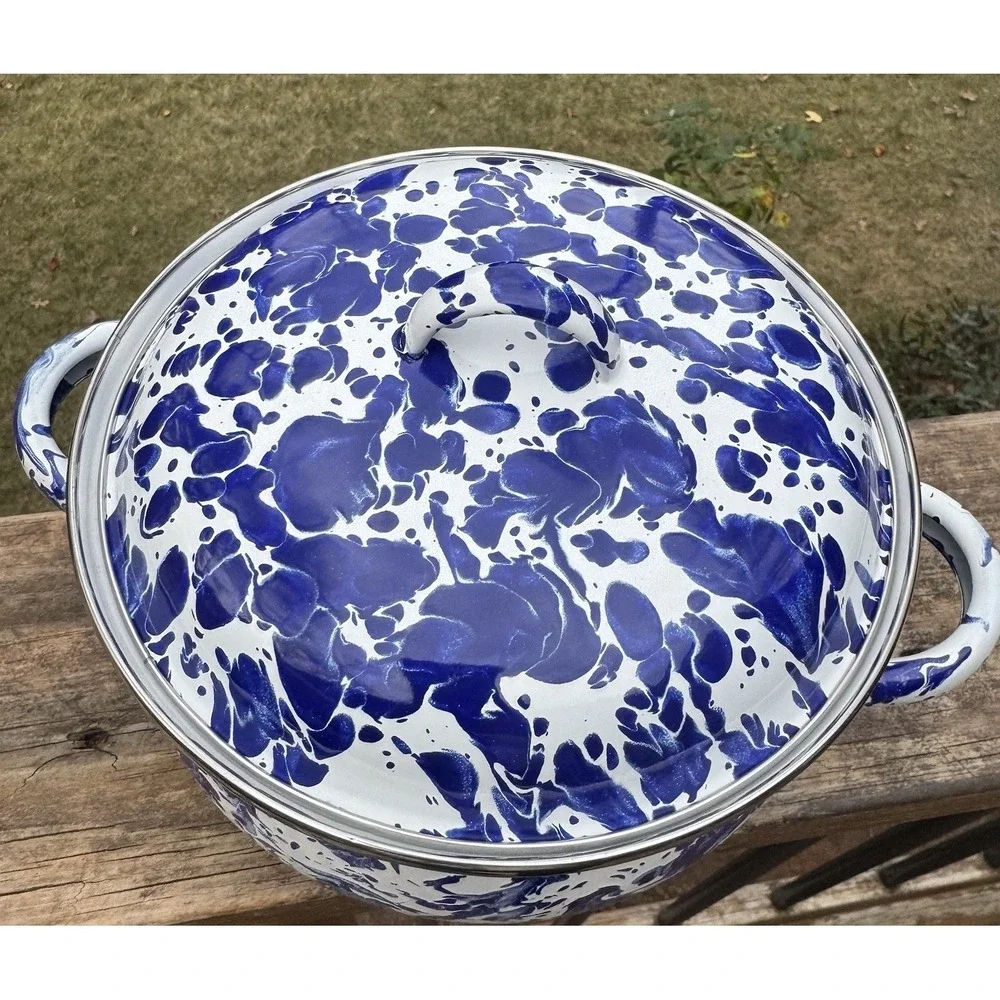 Blue & White Enamel Stock‎ Pot with Lid – Splatterware Style 10